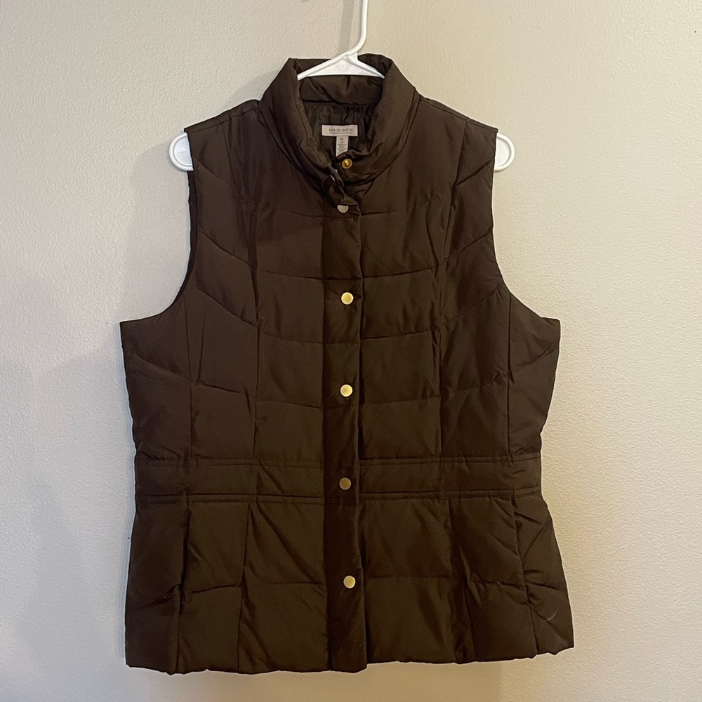 Brown puffer vest
